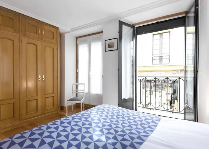 Comodo En La Parte Vieja, Old Town Apartment