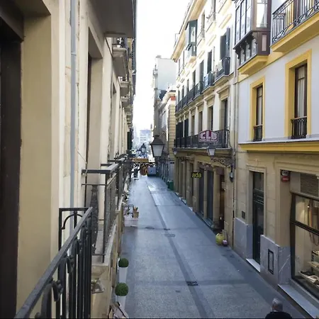 Comodo En La Parte Vieja, Old Town