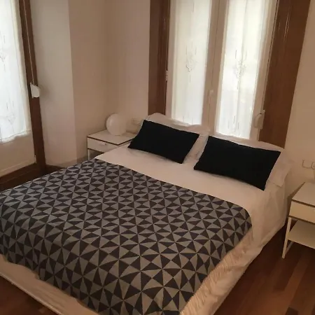 Comodo En La Parte Vieja, Old Town * San Sebastián