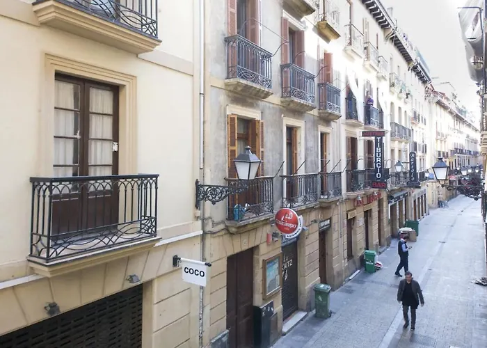 Comodo En La Parte Vieja, Old Town