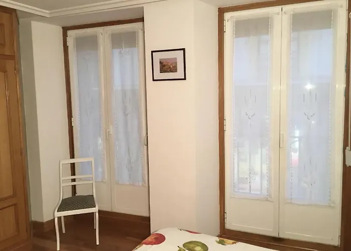 Comodo En La Parte Vieja, Old Town Апартаменты